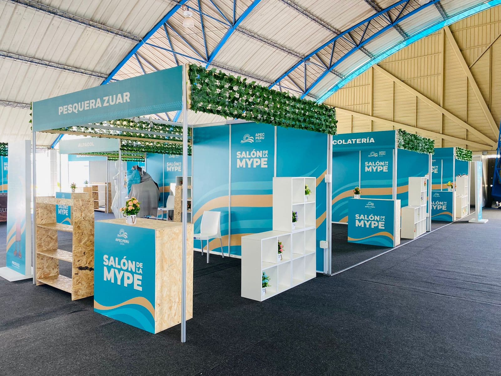 Diseño de Arquitectura Comercial & Tiendas Retail Stands y eventos